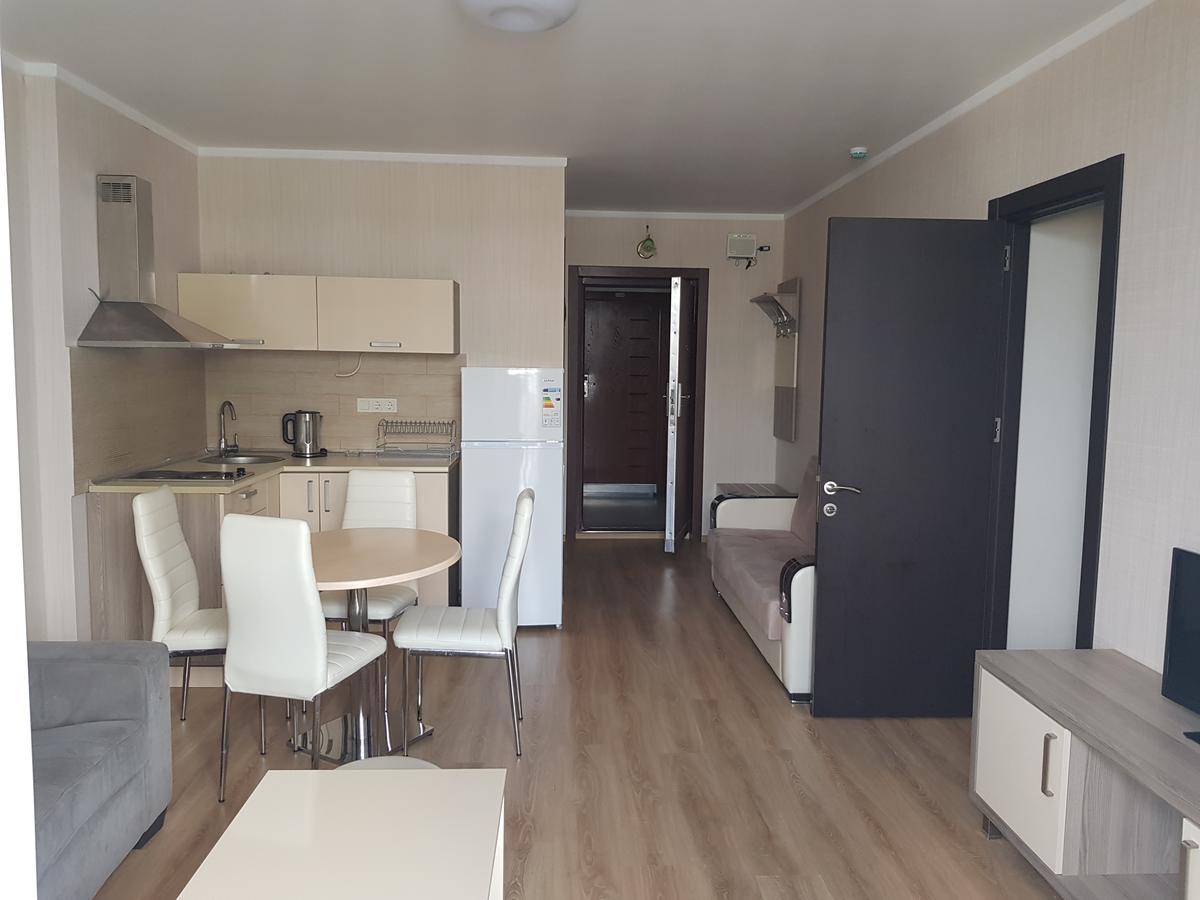 Aparthotel Viva Blue Batumi Esterno foto
