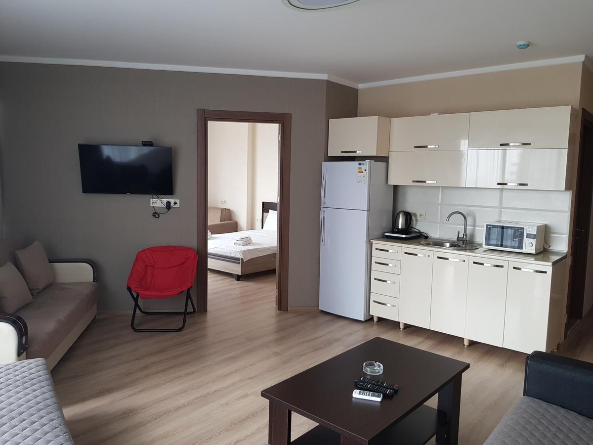 Aparthotel Viva Blue Batumi Esterno foto