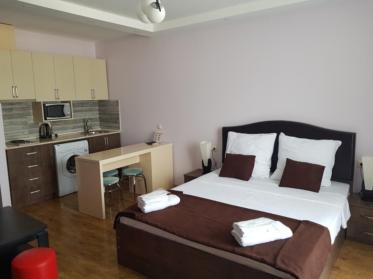Aparthotel Viva Blue Batumi Esterno foto