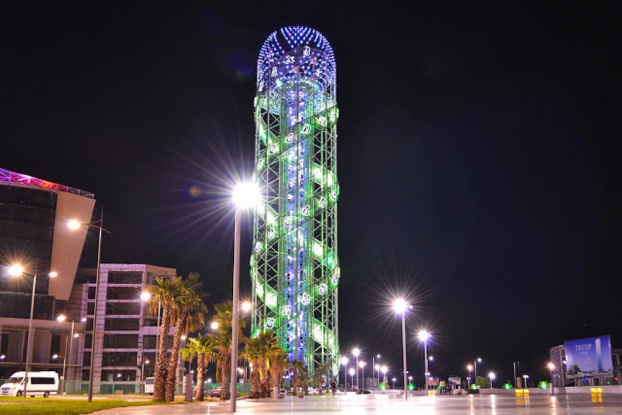 Aparthotel Viva Blue Batumi Esterno foto