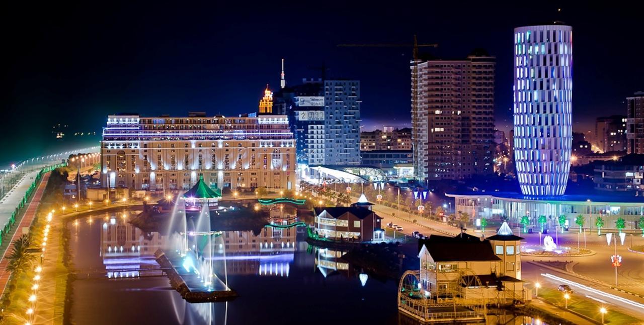 Aparthotel Viva Blue Batumi Esterno foto