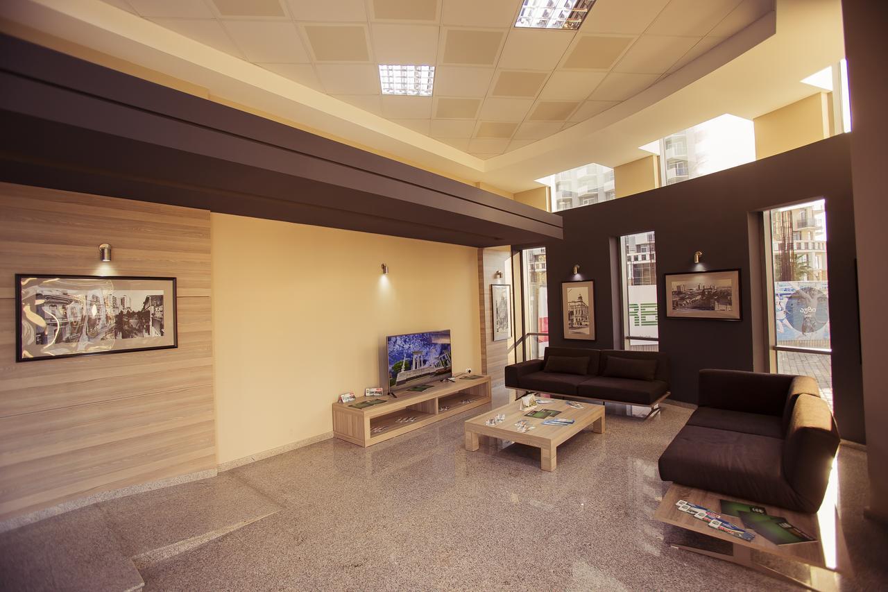 Aparthotel Viva Blue Batumi Esterno foto